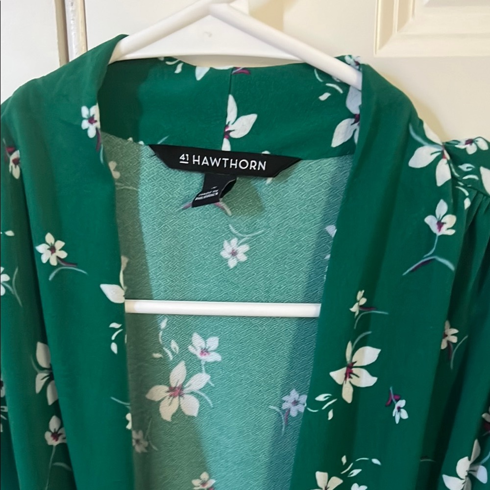 41 Hawthorn Green Floral Kimono